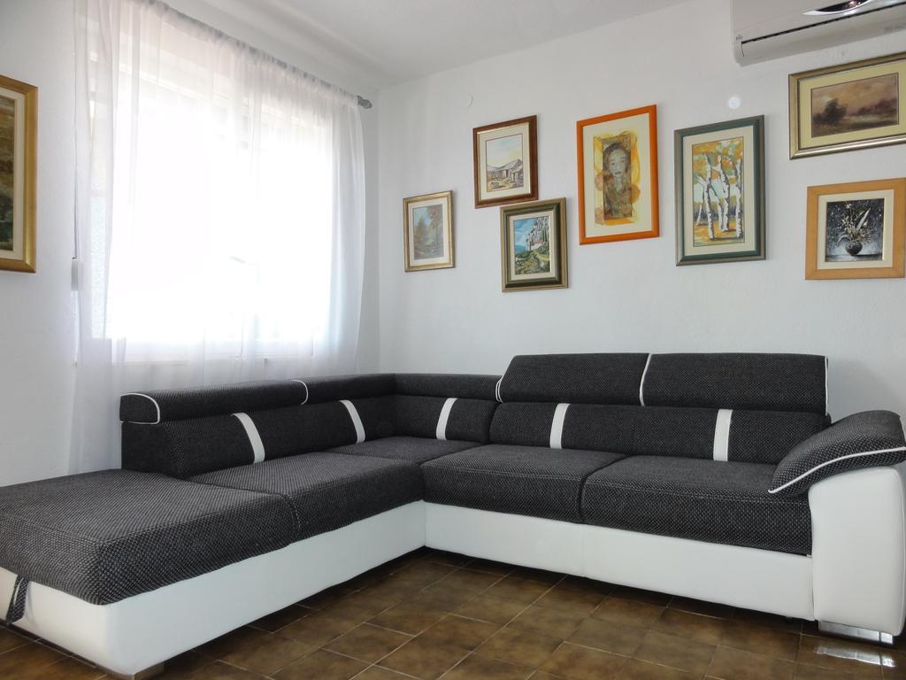 Apartments Babaja Traù Esterno foto