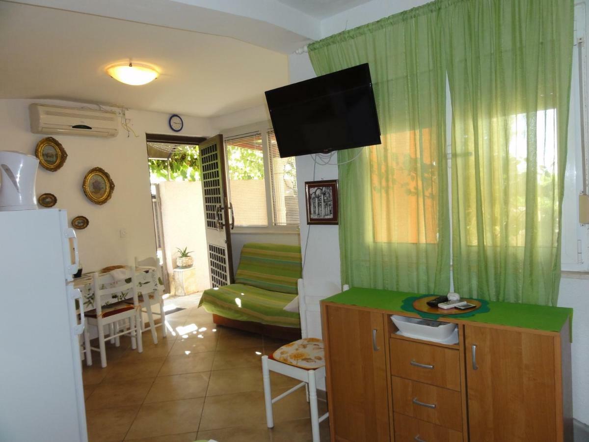 Apartments Babaja Traù Esterno foto